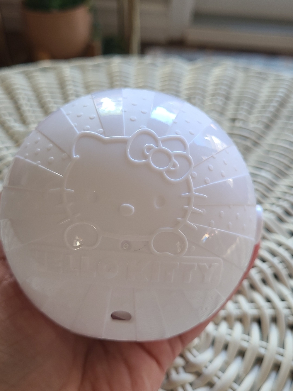 Hello Kitty Waffle Surprise Ball